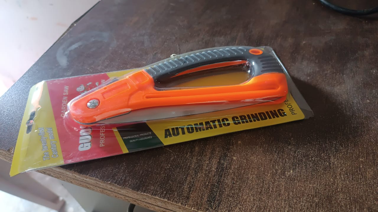 15 Inch Mini Pruning Folding Saw (1 Pc) Your Brand