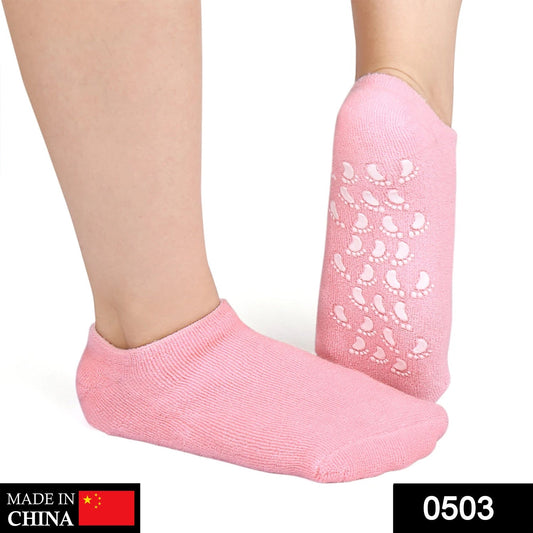 Gel heel socks for dry feet