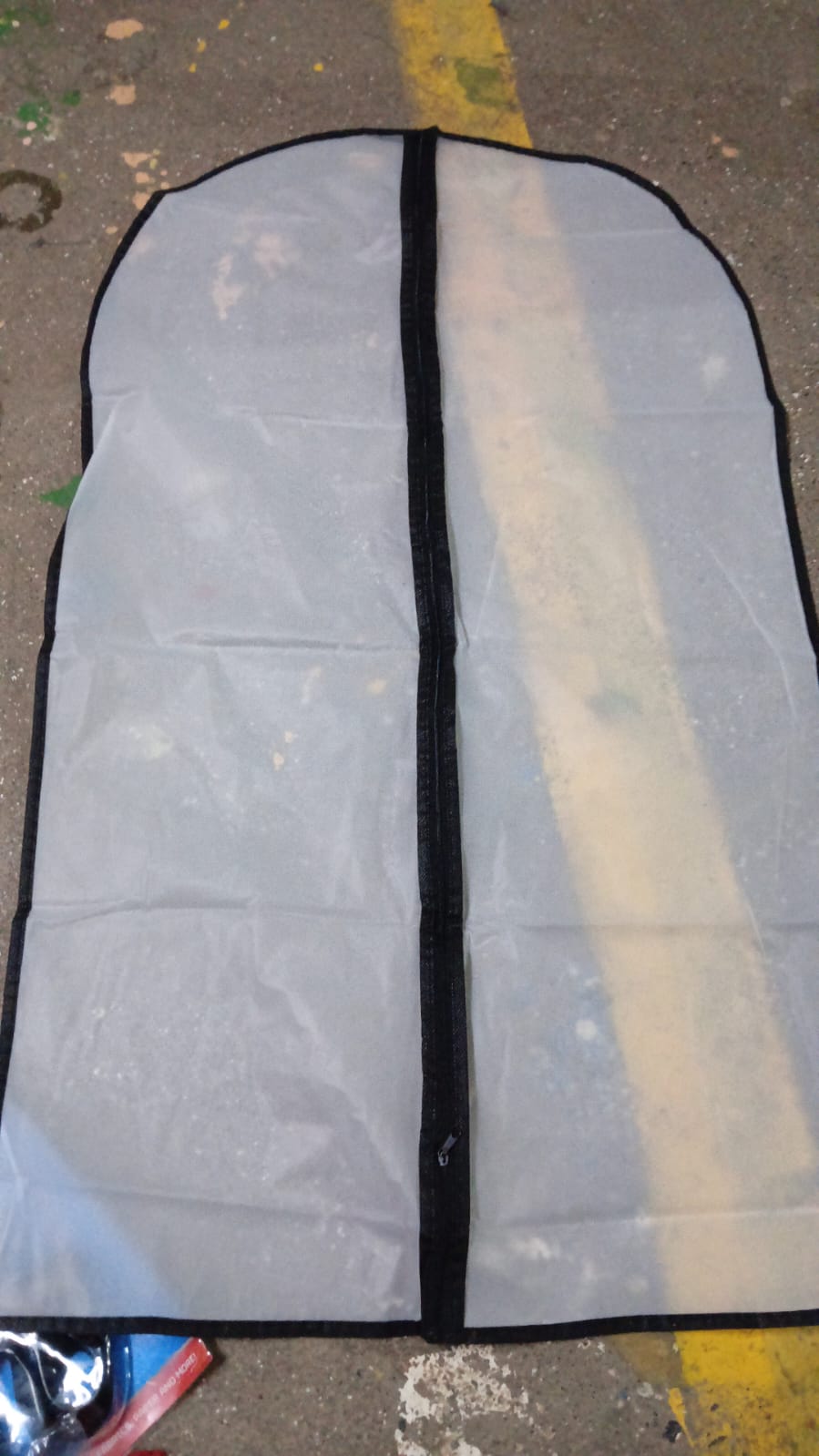 Foldable Non Woven Men's Coat Blazer Suit Cover (100×60 CM / 1 Pc) Your Brand