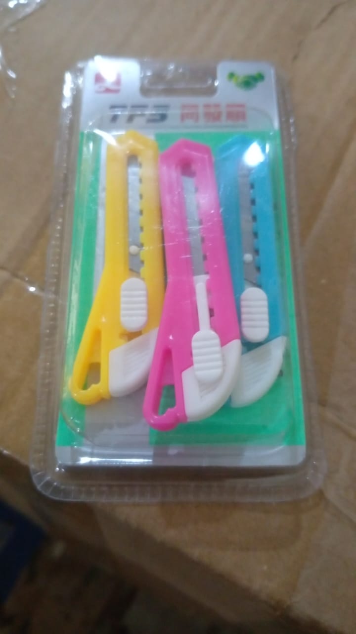 Multi-Use Small Iron Cutter, Utility Knife (3 Pcs Set) Your Brand