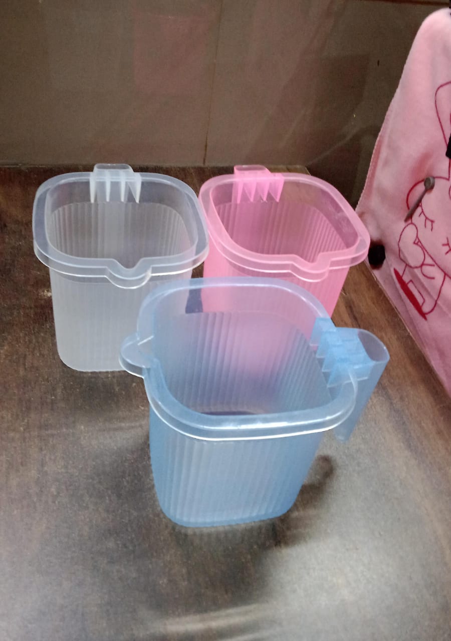 Plastic Square Transparent Bath Water Mug (1 Pc / 1000 ML / Mix Color) Your Brand