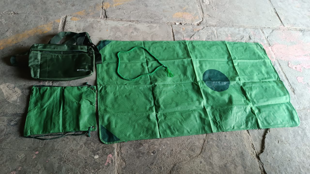 4 in 1 Shoulder Hajj Kit (4 Pcs Set) Your Brand