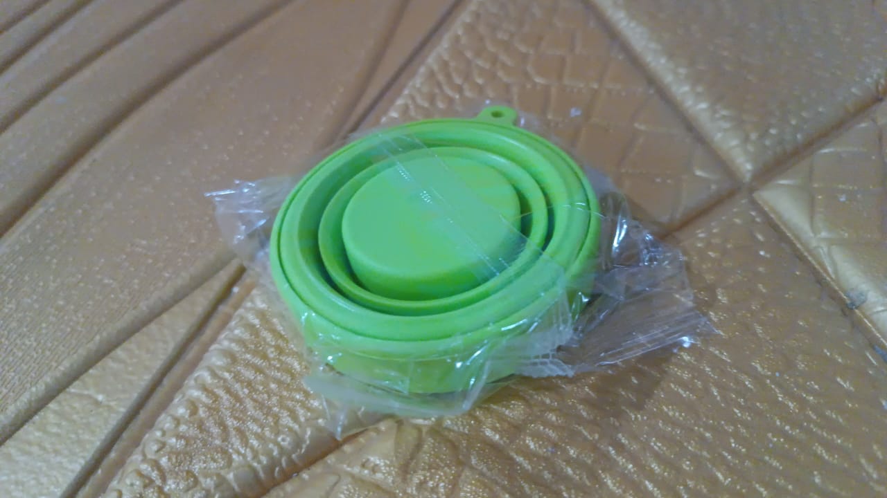 Round Silicone Foldable Glass / Cup, Foldable Travel Mug With Lid (1 Pc) Your Brand