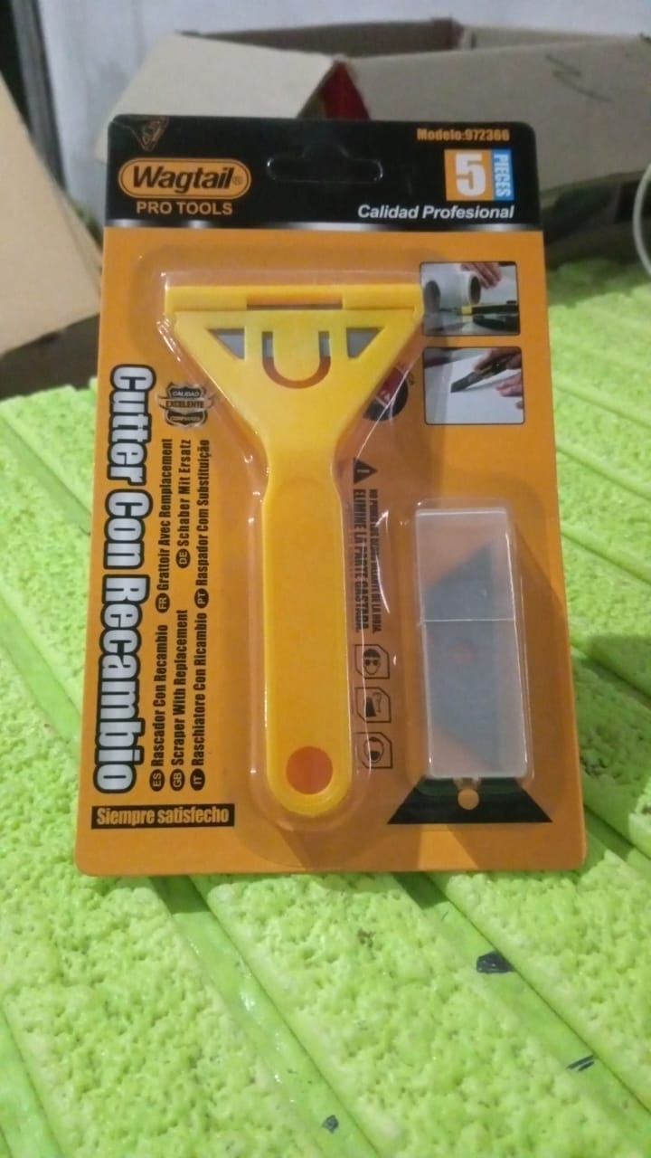 Plastic Scraper Cutter With 5 Blades Your Brand