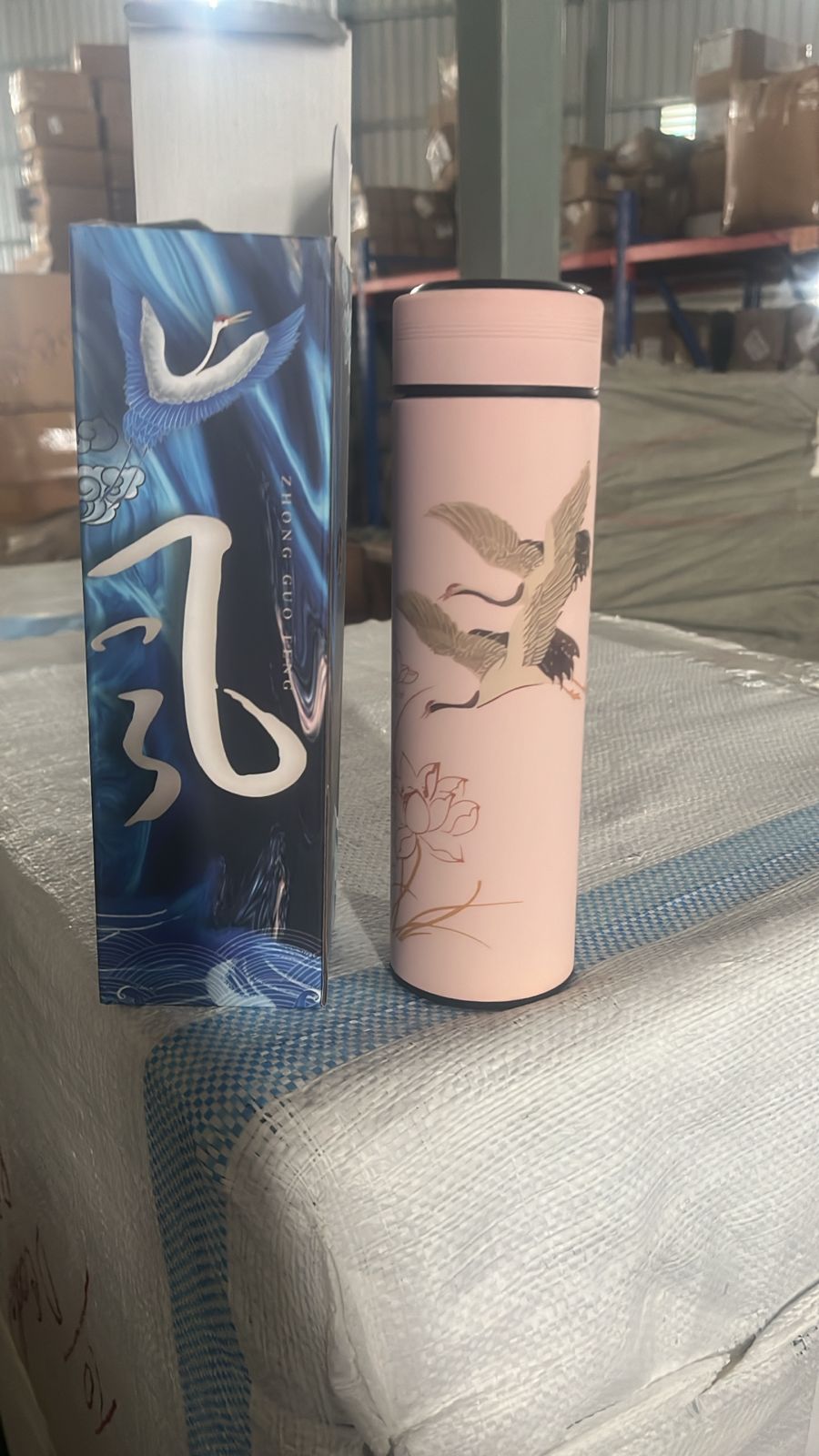 Printed Smart Vacuum Insulated Water Bottle with LED Temperature Display (1 Pc / 500 ML Approx / Multicolor) Your Brand