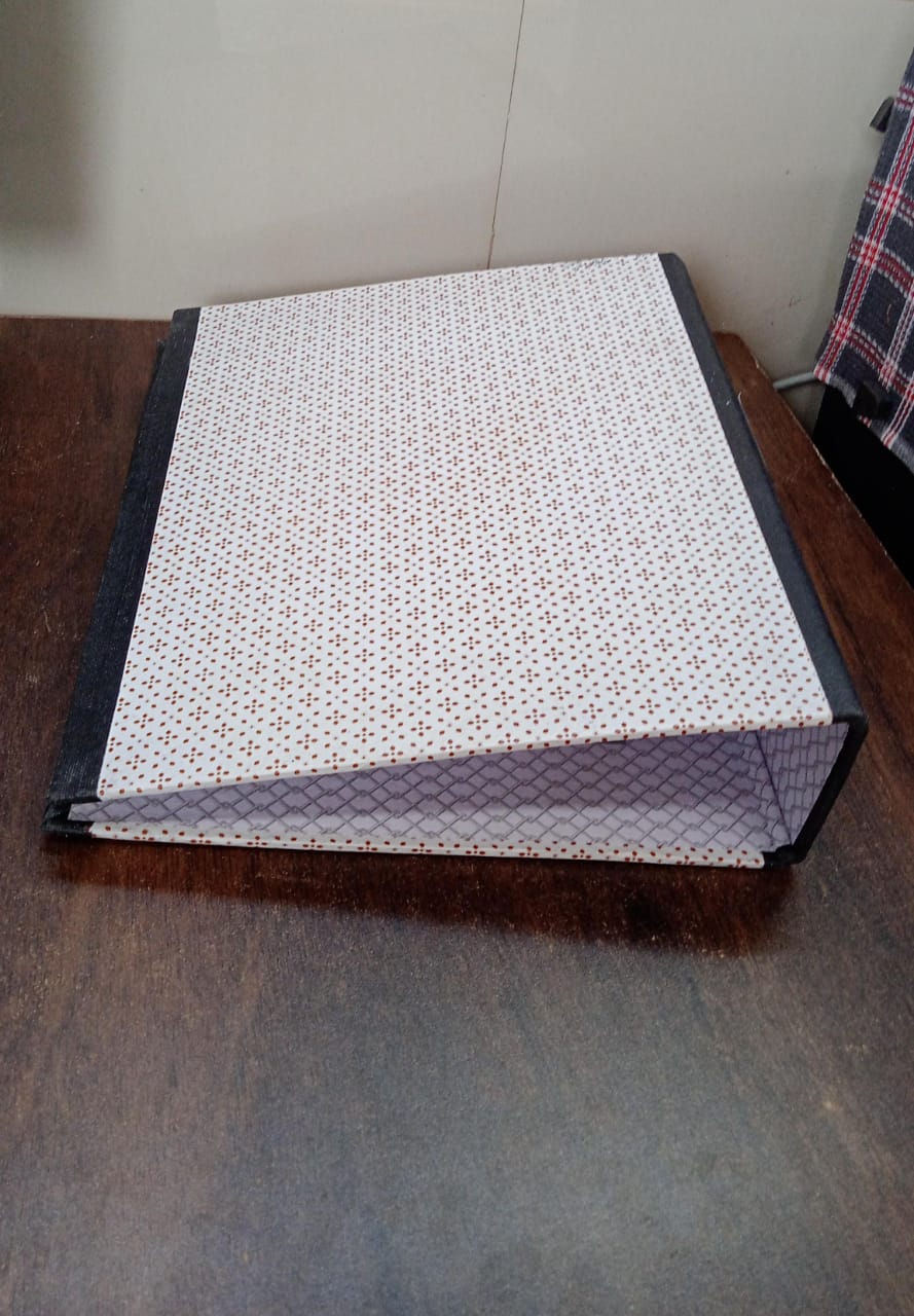 Button Clip Box File Paper Holder Organizer, School Office Home For Documents (35×28 Cm / 1 Pc / MOQ :- 4 pc Your Brand