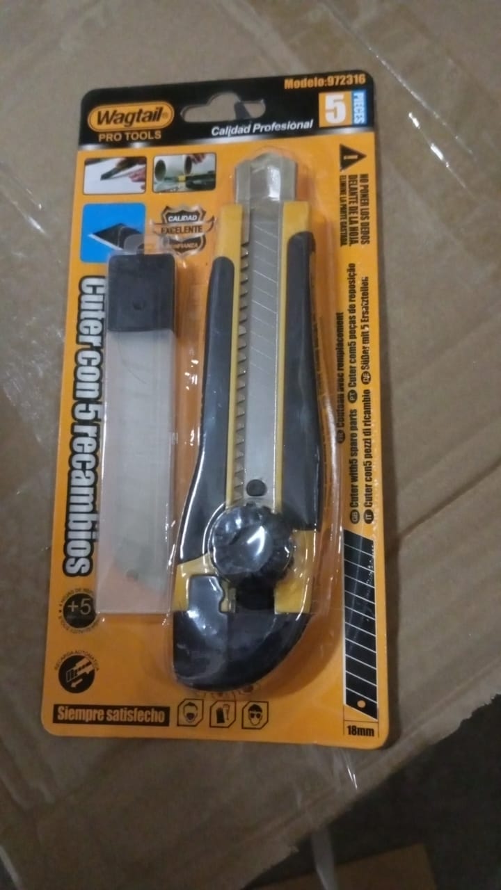 Cutter Knife Set with 4 Replacement Blades (1 Set) Your Brand