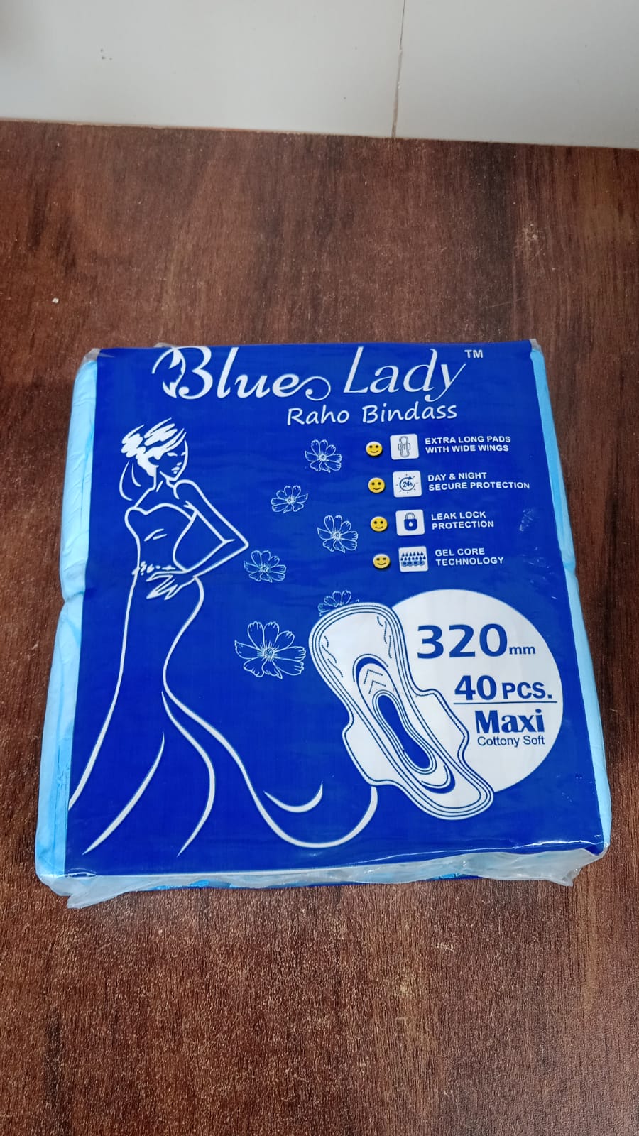 Blue Lady Extra Long Pads With Wides Wings Sanitary Pads – 320 mm, 40-Pack Your Brand