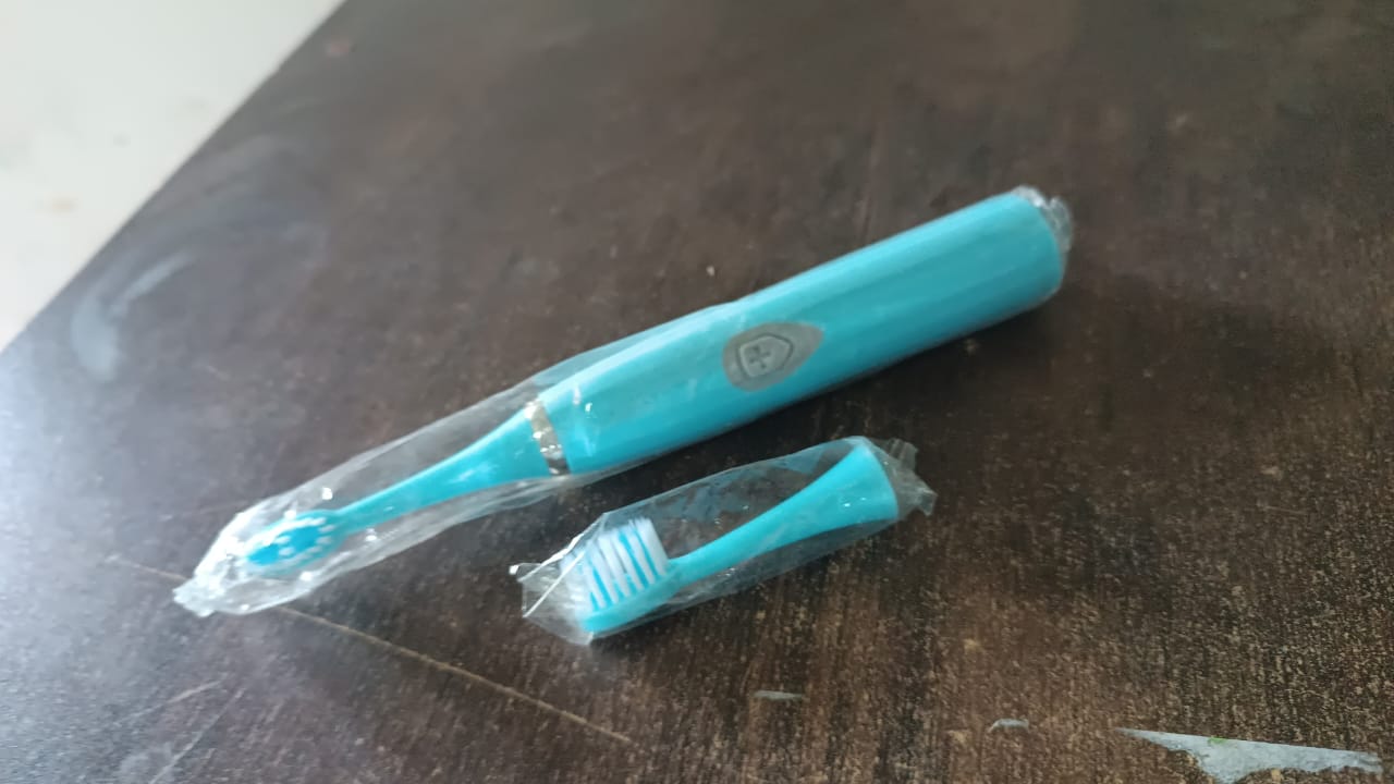 Electric Toothbrush Battery Operate (1 Pc / Battery not included) Your Brand