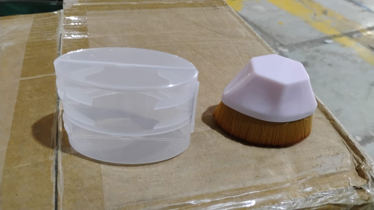 Foundation Makeup Brush, Perfect Makeup Brush Portable Case (1 Pc) Your Brand