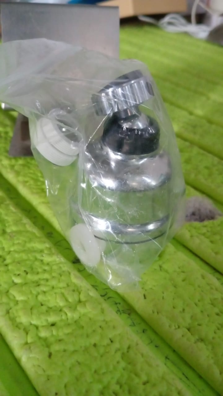 Plastic 360 Degree Rotating Water-Saving Faucet Sprayer Head (3.5 Inch) Your Brand