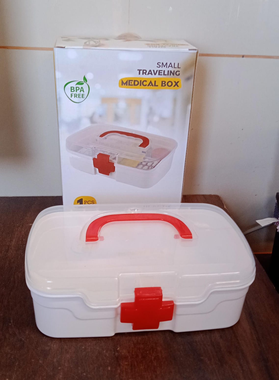 3 Compartment Medical Box, 1 Piece, Indoor Outdoor Medical Utility, Medicine Storage Box, Detachable Tray Medical Box Multi Purpose Regular Medicine, First Aid Box with Handle, Transparent Lid & Color Box Your Brand
