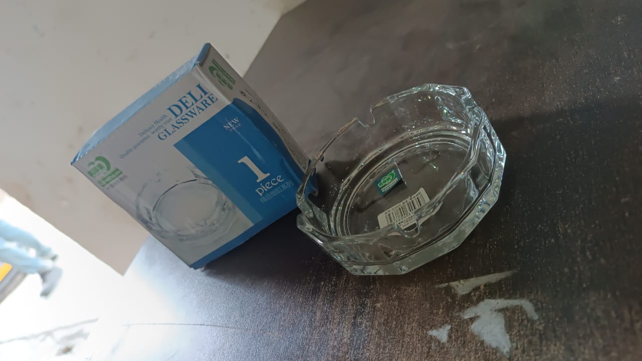 Transparent Ashtray Cigarettes Holder Home Office and Bar Tone Hotel Restaurant Indoor (1 pc) Your Brand