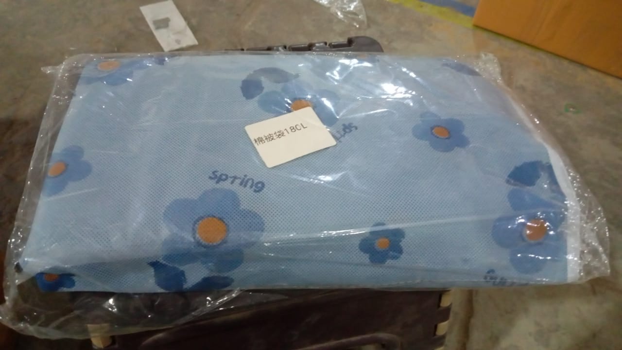 Foldable Clothes Storage Comforter Organizer Storage (180 L) Your Brand