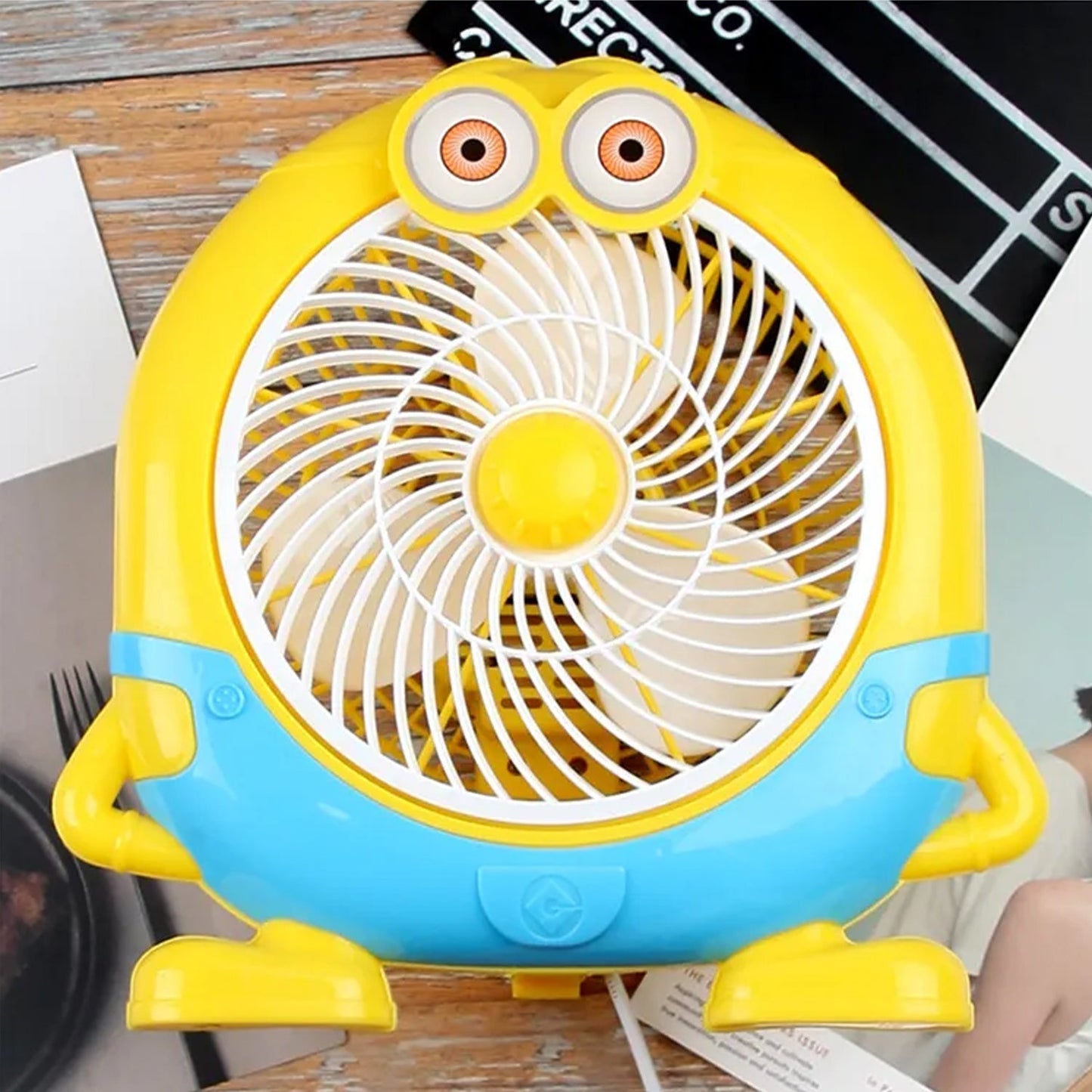 plastic cute mini electric usb fan desk fan for children ( Battery Not Include) Your Brand