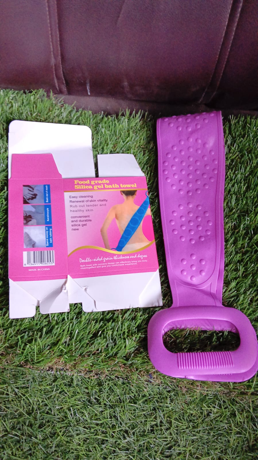 Silicone Bath Body Brush / Scrubber With Color Box (1 Pc / Mix Color) Your Brand