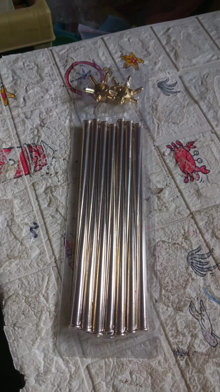 3D Gold Star Hanging Decoration Star, Acrylic Look Hanging Luminous Star for Windows, Home, Garden Festive Embellishments for Holiday Parties Weddings Birthday Home Decoration (Medium) Your Brand