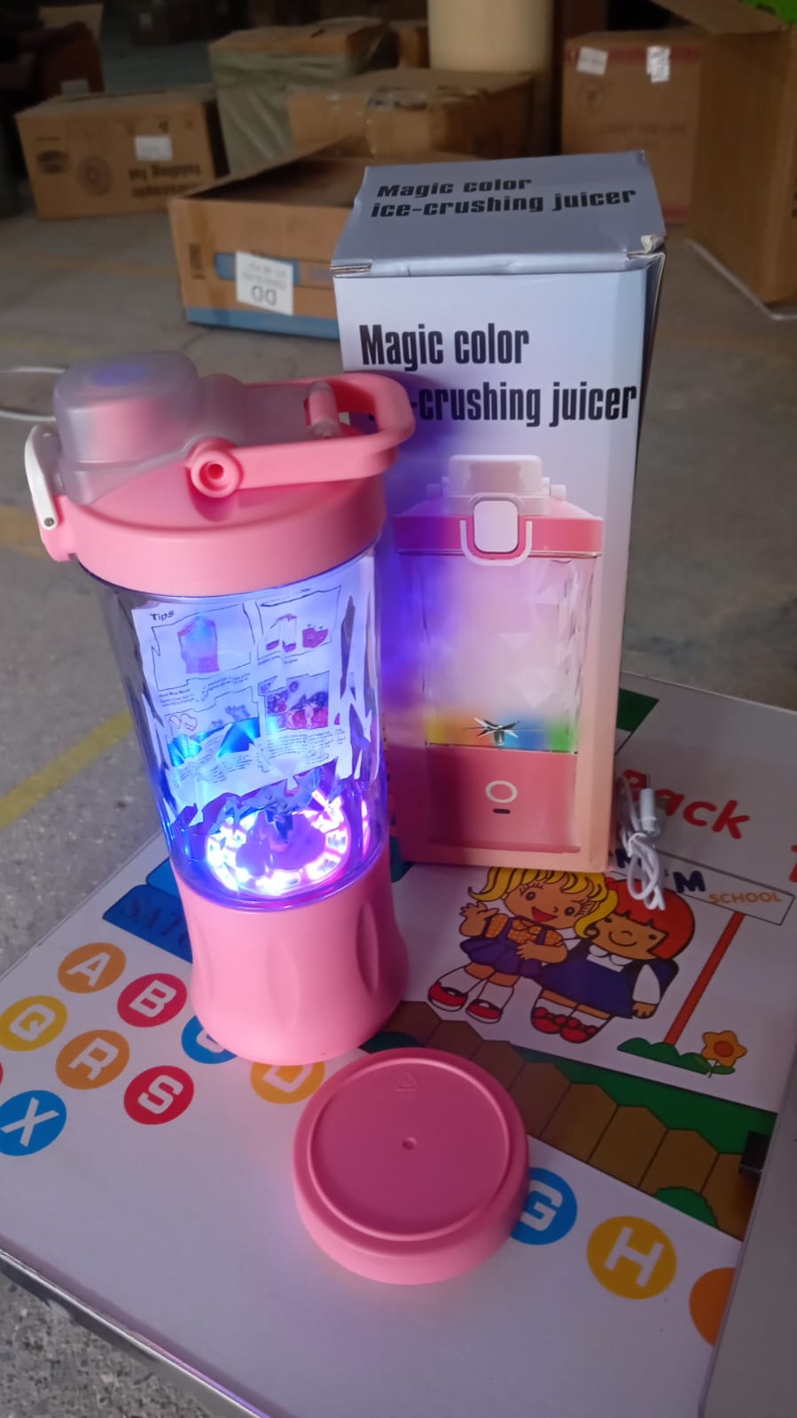 Eletric Crusher Juicer With Multicolor Light, 8 Blades (600 ML / Multicolor) Your Brand