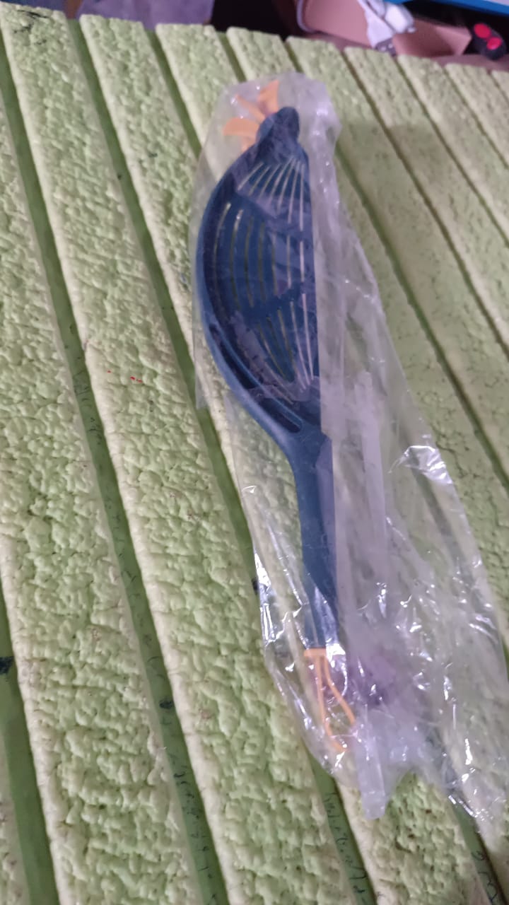 Plastic Multifunctional Kitchen Strainer Baffle Tool Handheld Filter for Rice Beans Peas (1 Pc) Your Brand