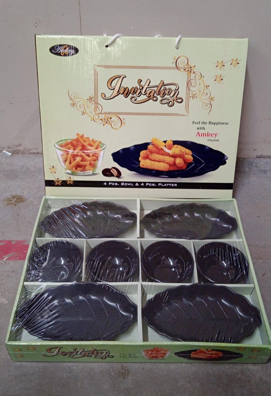 Invitation Round Ceramic Snacks Bowl With Plastic Leaf shape Serving platter Portable, Lightweight Breakfast, Serving Bowl | Ideal for Rice, Pasta, Desserts Home & Kitchen Serving Bowl & platter (8 Pcs set) Your Brand