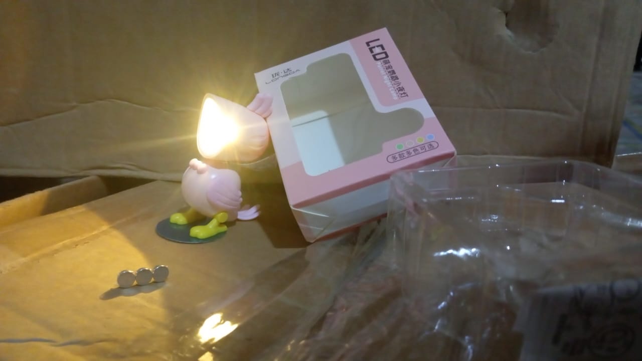 Magnetic Parrot Shape Night lamp (Battery Included / 1 Pc) Your Brand