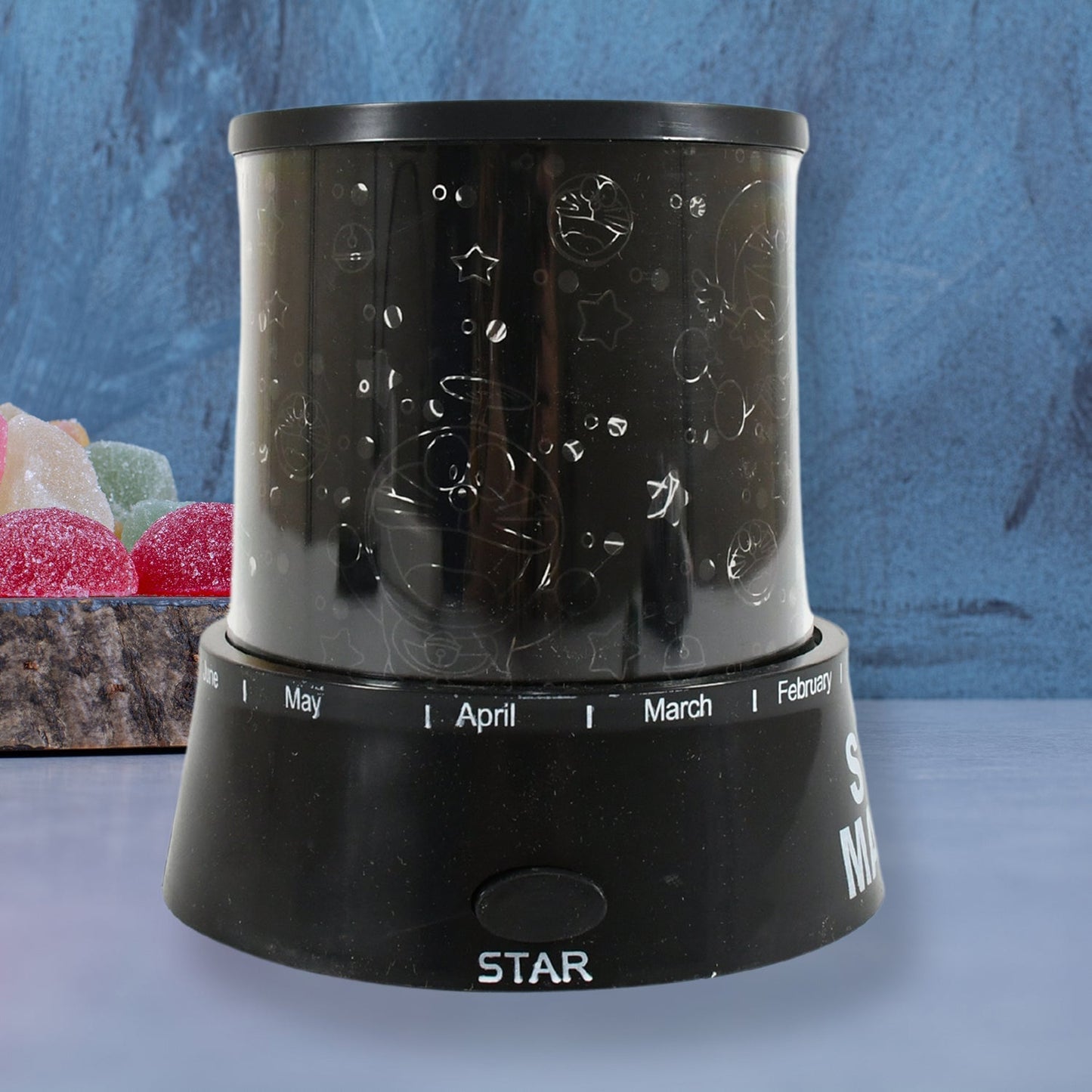 LED Projector Night Light Amazing Lamp, 3 Battery operated lamps, Rotation With the music Function, Master for Kids Bedroom Home Decoration Night Romantic Gift (Battery Not Included / 1 pc) Your Brand