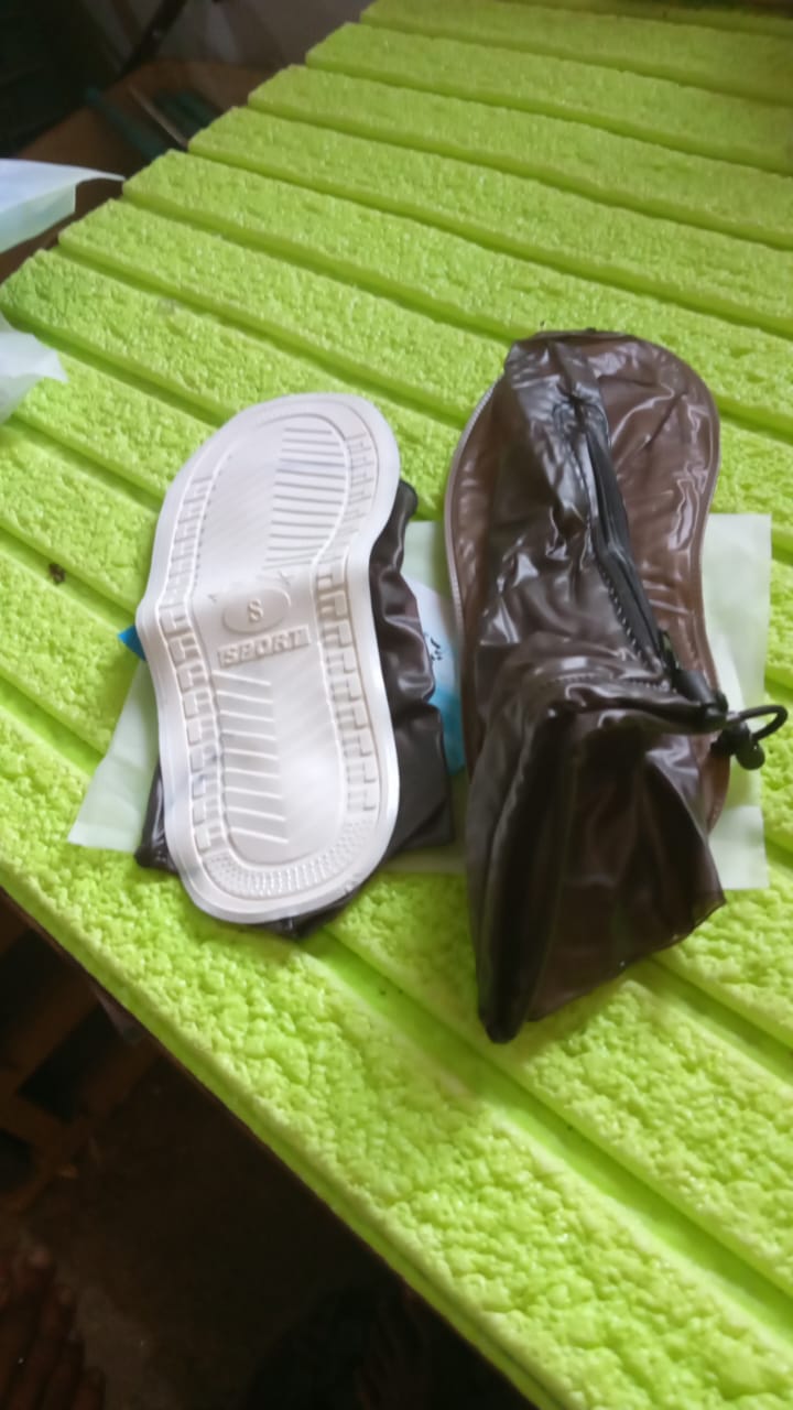 Plastic Shoes Cover Reusable Anti-Slip Boots Zippered Overshoes Covers Transparent Waterproof Snow Rain Boots for Kids / Adult Shoes, for Rainy Season (1 Pair / Small Size) Your Brand