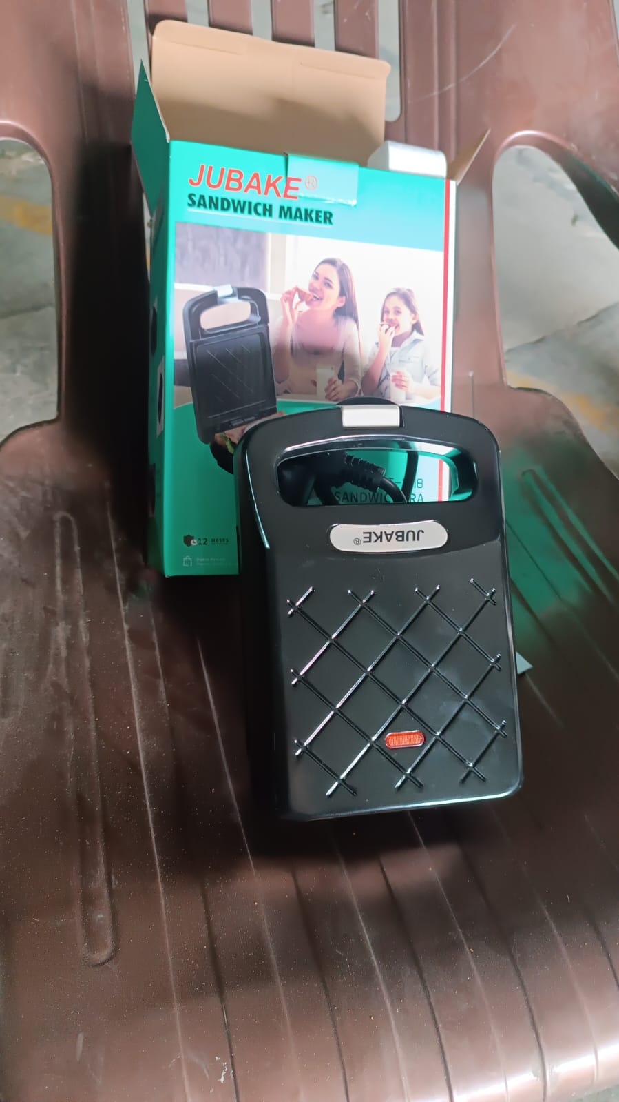 Sandwich Maker Makes Sandwich Non-Stick Plates (1 Pc / 500w) Your Brand