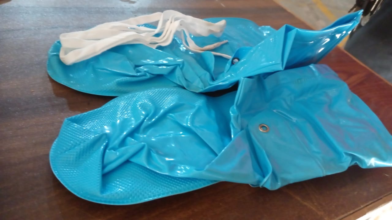 Plastic Shoes Cover Reusable Anti-Slip Boots Zippered Overshoes Covers & Shoe laces Waterproof Snow Rain Boots for Kids / Adult Shoes, for Rainy Season (1 Pair) Your Brand