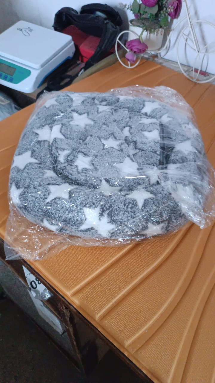 Dog Basket, Dog Bed, Cat Bed, Dog Sofa, Pet Product (1 Set) Your Brand