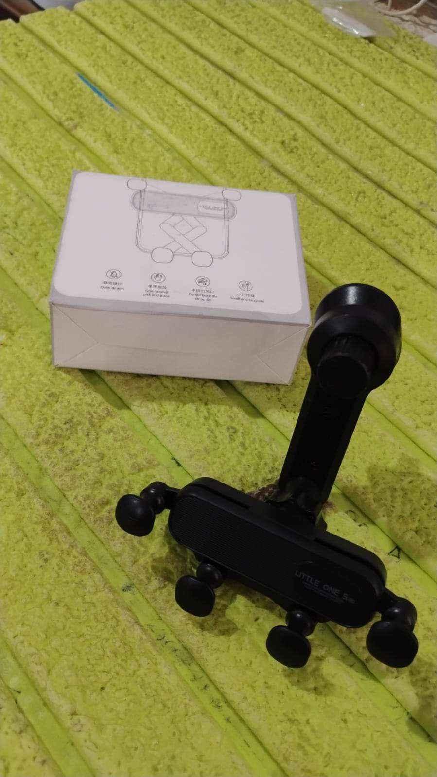 360 Degree Car Mobile phones in car holder (1 Pc) Your Brand