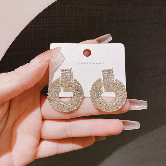 Luxury Sparkling Circle Stud Earrings