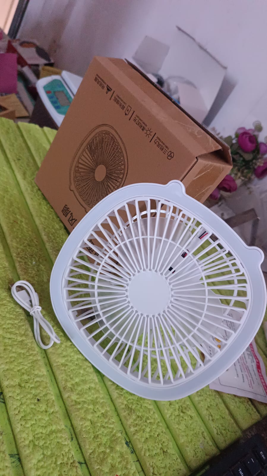 USB PORTABLE MINI DESK FAN WITH LIGHT & COLOR BOX (1 PC / Mix Color) Your Brand