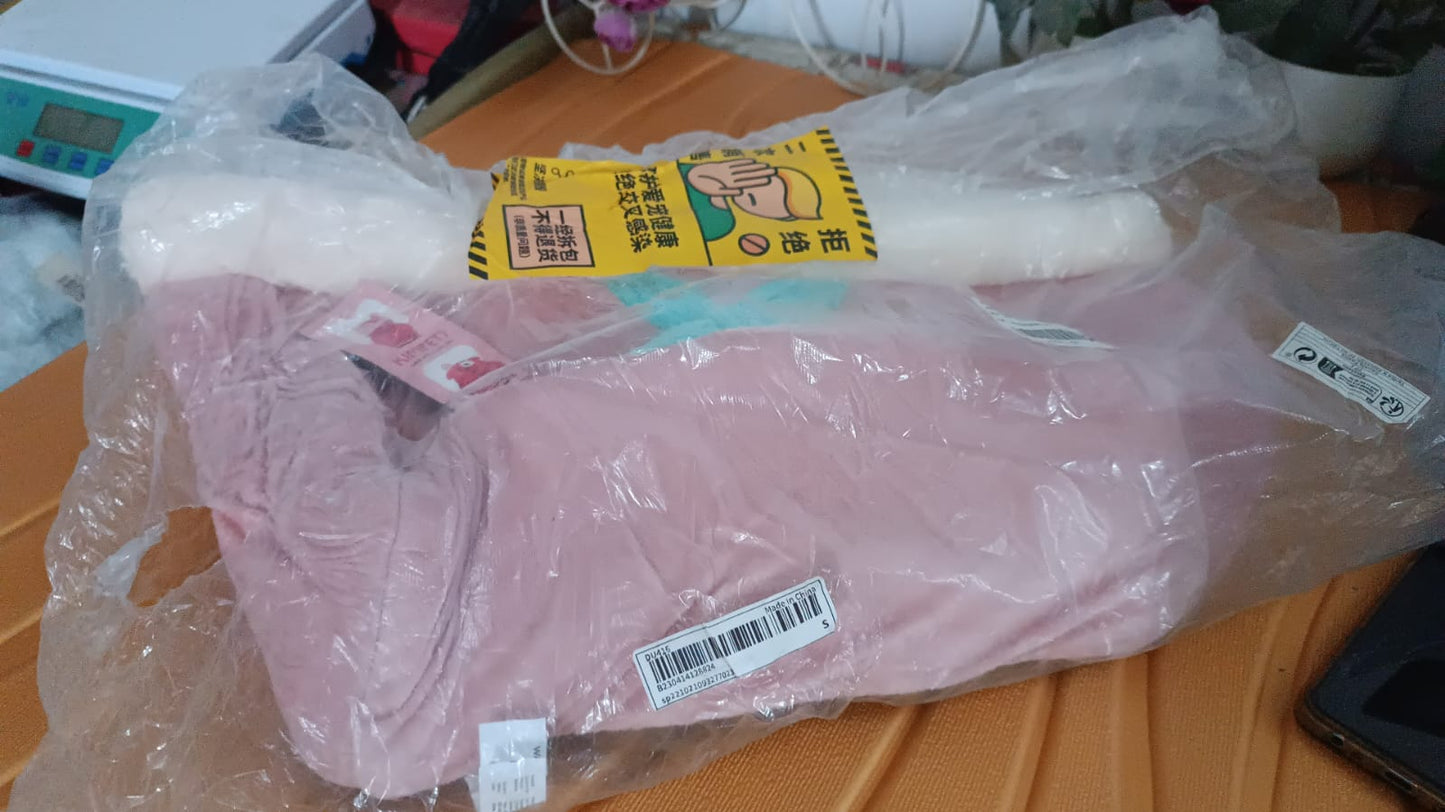 Cozy Dog and Cat Bed, Stay Warm, Washable Pet Bed (1 Pc) Your Brand