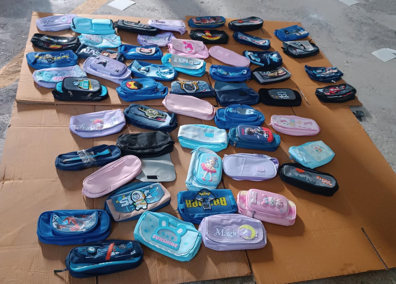 Mix Design Pouch – Stylish and Versatile Storage Bag (1pc) Your Brand