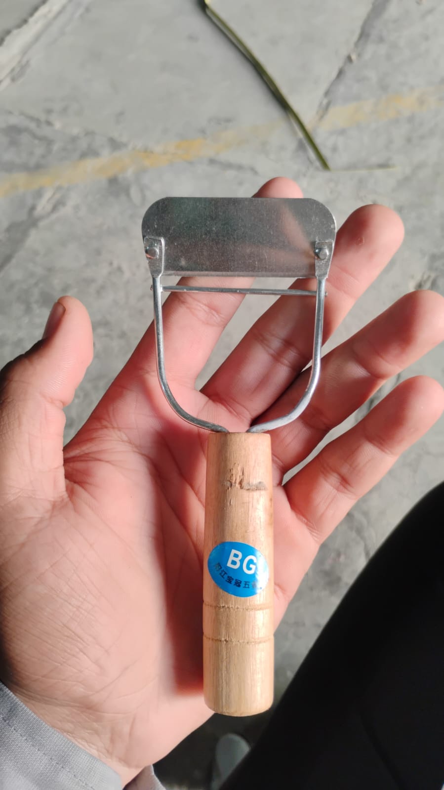 Wooden Handle Metal Vegetable Cutter, Peeler, Slicer (1 Pc / B Grade) Your Brand