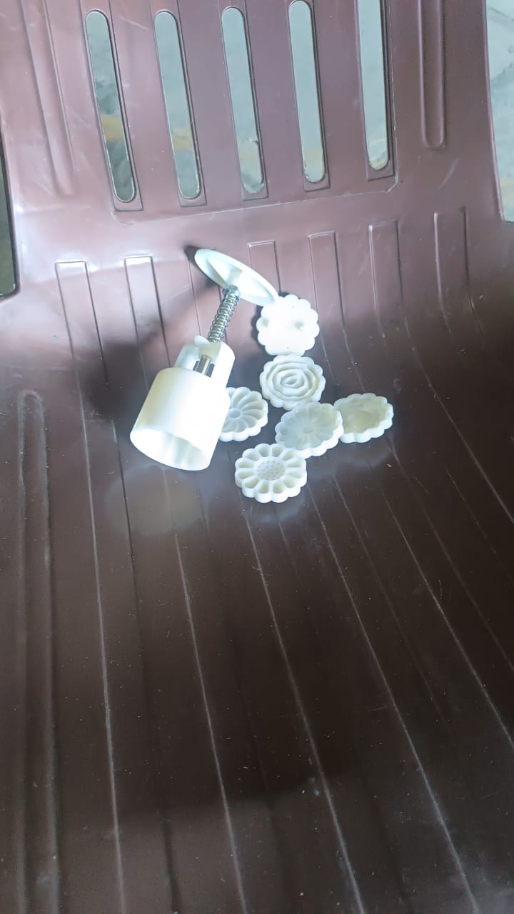 Mooncake Mold with 6 Stamps (1 Set) Your Brand