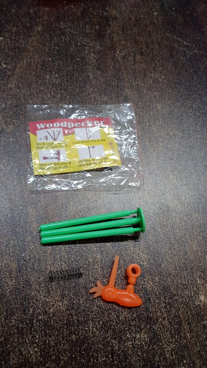 Small Woodpecker Fun Toy (1 Pc / Mix Color & Design) Your Brand