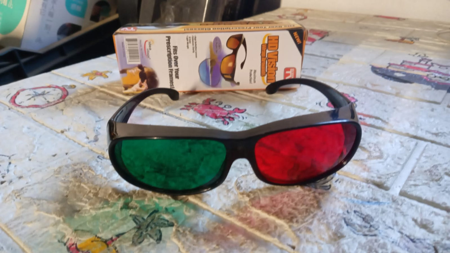 UV Protected Sunglasses, classic Sunglasses for Men & Women, Lightweight, Both Outdoor and Indoor Use (1 Pc ) Your Brand