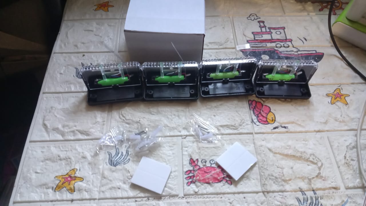 Solar Decorative Lights, Waterproof Durable Garden Atmosphere Lights Stair Lights Railing Lights Step Steps Lights for Outdoor Patio Courtyard Stair Step Fence Patio Stairs,Yard, Garden Pathway ( 4 Pc Set) Your Brand