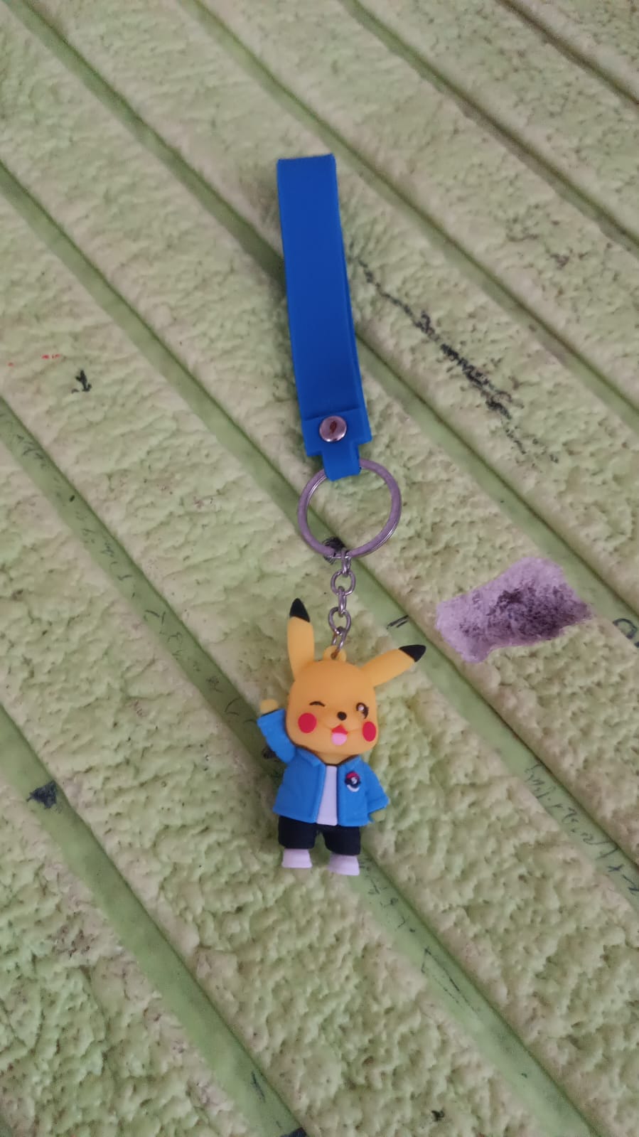 Cute Silicone 3D Key Chain with Metal Hook & Strap (Pack of 1) Your Brand