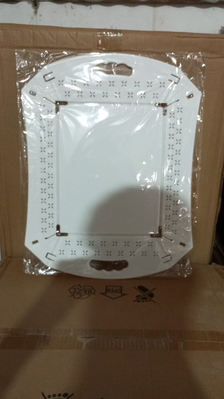 Foldable Serving Tray Plastic Serving Tray With Handle Serving Tray For Food, Kitchen, Outdoors, Restaurants (1 Pc) Your Brand