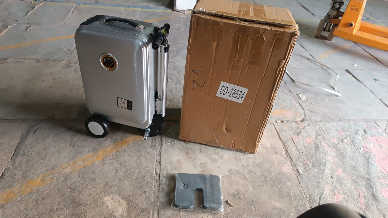 Electric suitcase smart driving luggage electric suitcase scooter with removable battery speed (1 Pc) Your Brand