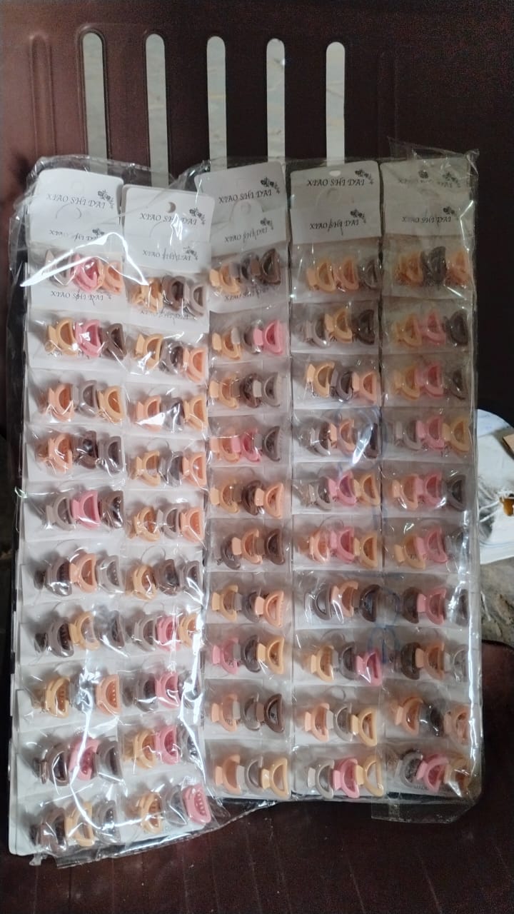 Plastic Small Hair Clips for Girls Kids Hair Accessories (3 Pcs Set / Mix Color & Design) Your Brand