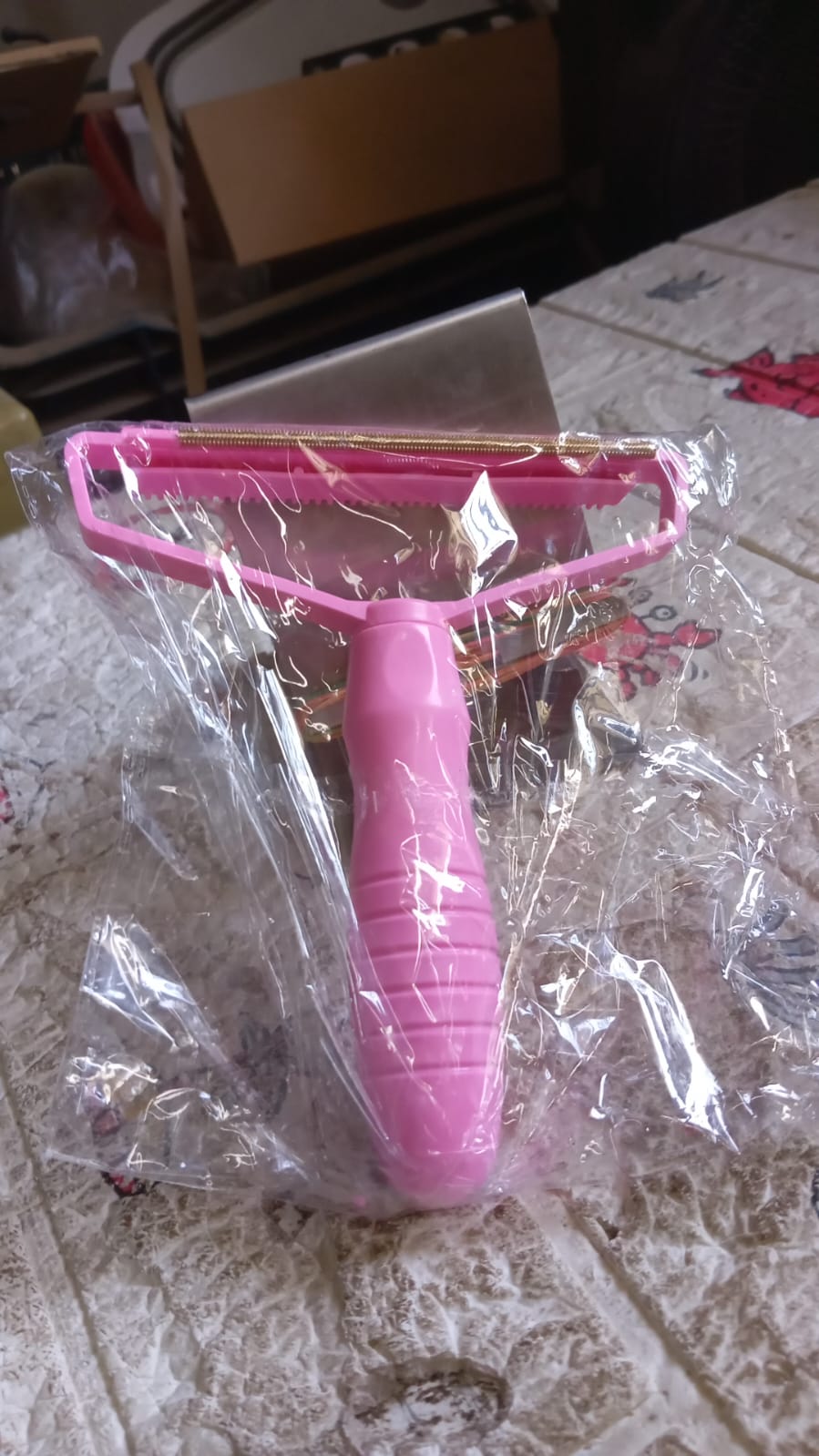 2in1 Portable Lint Remover for Home Use | Use for Removing Lint Dust in Furniture and Wool Clothes Sweater Carpet | Woolen Fabrics Brush Sticky Lint Roller with Long Handle (1 Pc) Your Brand