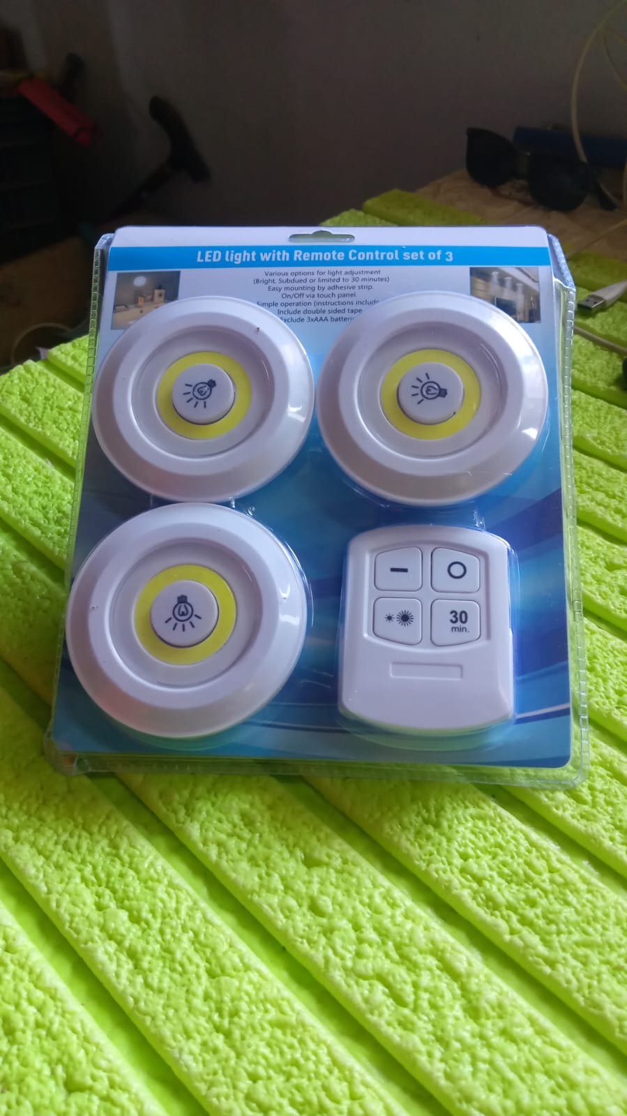 LED Light Under Closet Battery Powered Closet Wall Lamp with Remote Control Bedroom Kitchen Set of 3 LED Lights And 1 Remote Control (Battery Not Included) Your Brand