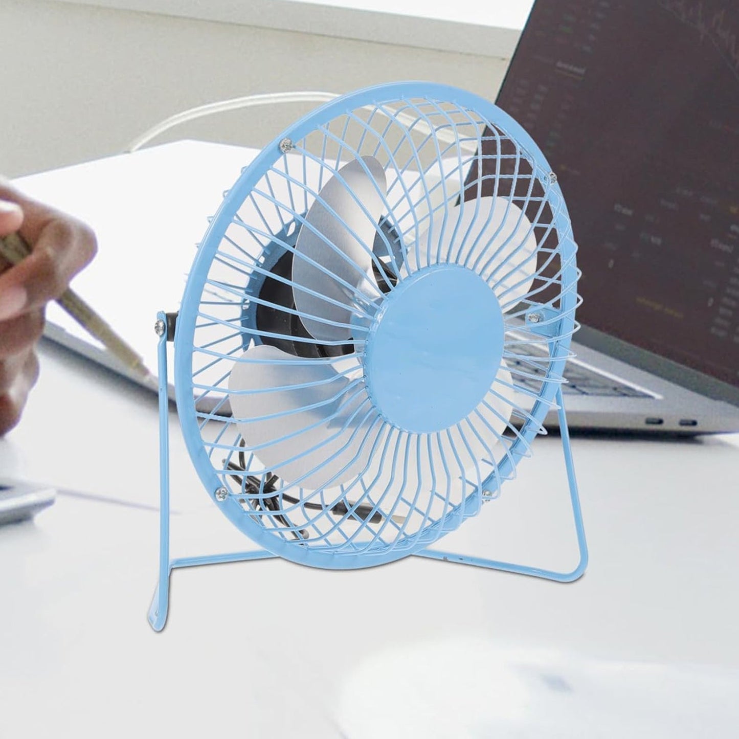 USB Table Desk Personal Metal Electronic Fan, Compatible with Computers, Laptops, Student Dormitory, Suitable For Office, School Use (1 Pc) Your Brand