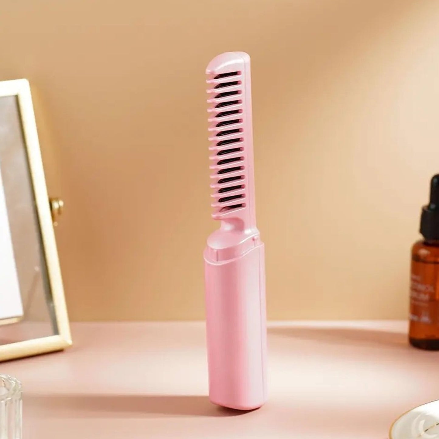 Rechargeable Mini Hair Straightener, Travel Portable USB Charging Cordless Hair Straightener Bursh, Three Temperature Adjustments Flat Iron Comb (1 Pc) Your Brand