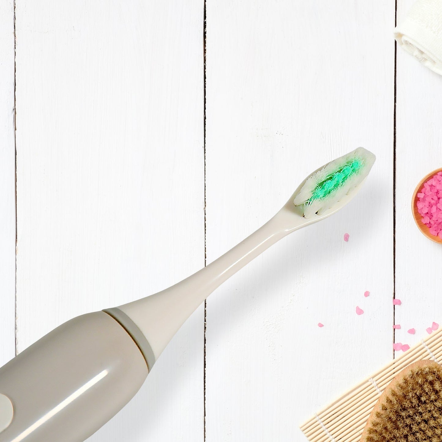ELECTRIC TOOTHBRUSH FOR ADULTS AND TEENS, ELECTRIC TOOTHBRUSH DEEP CLEANSING TOOTHBRUSH Your Brand