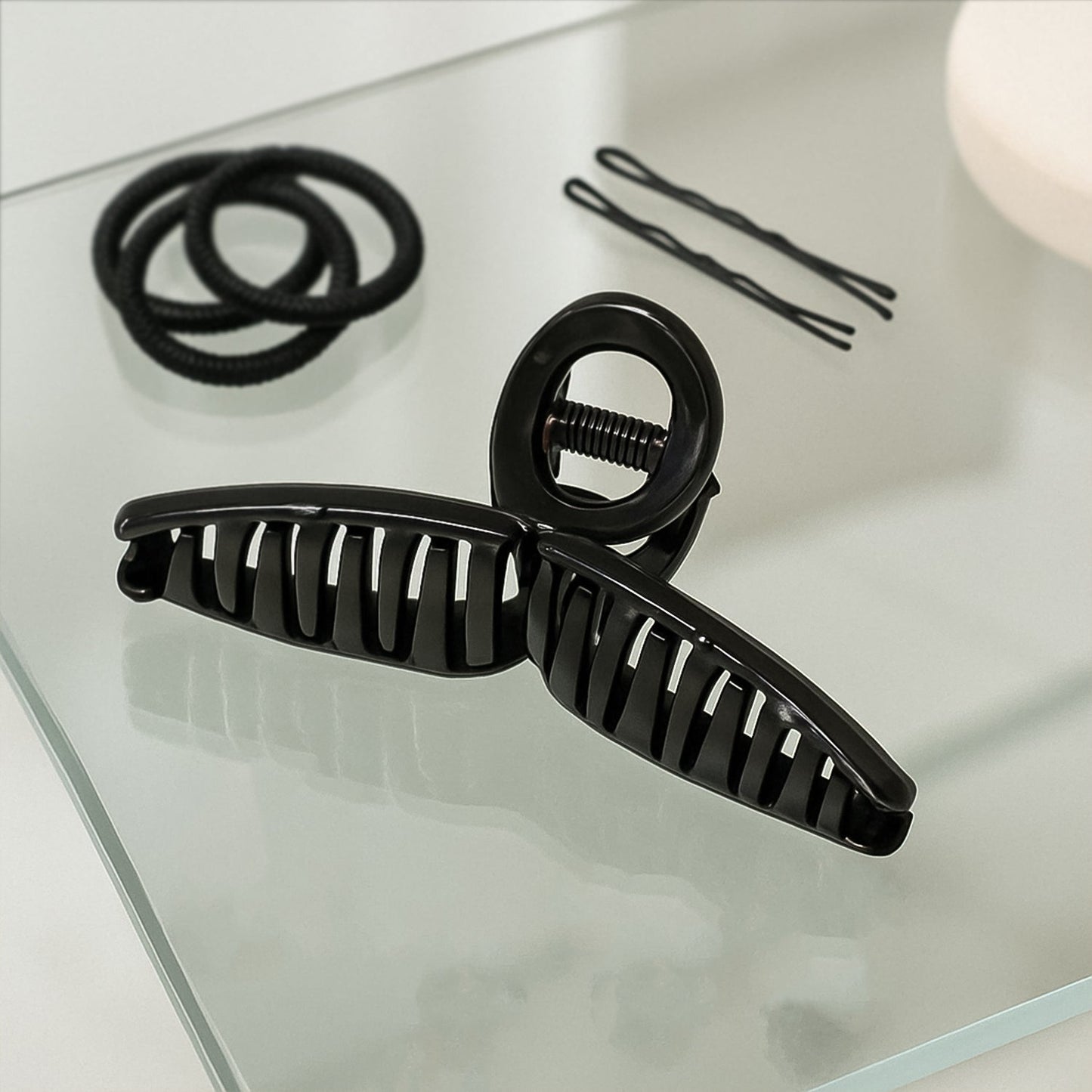 Plastic Hair Claw Clips Strong Clips (1 Pc / Mix Design & Color), Hair accessories (1 Pc / Mix Design & Color)